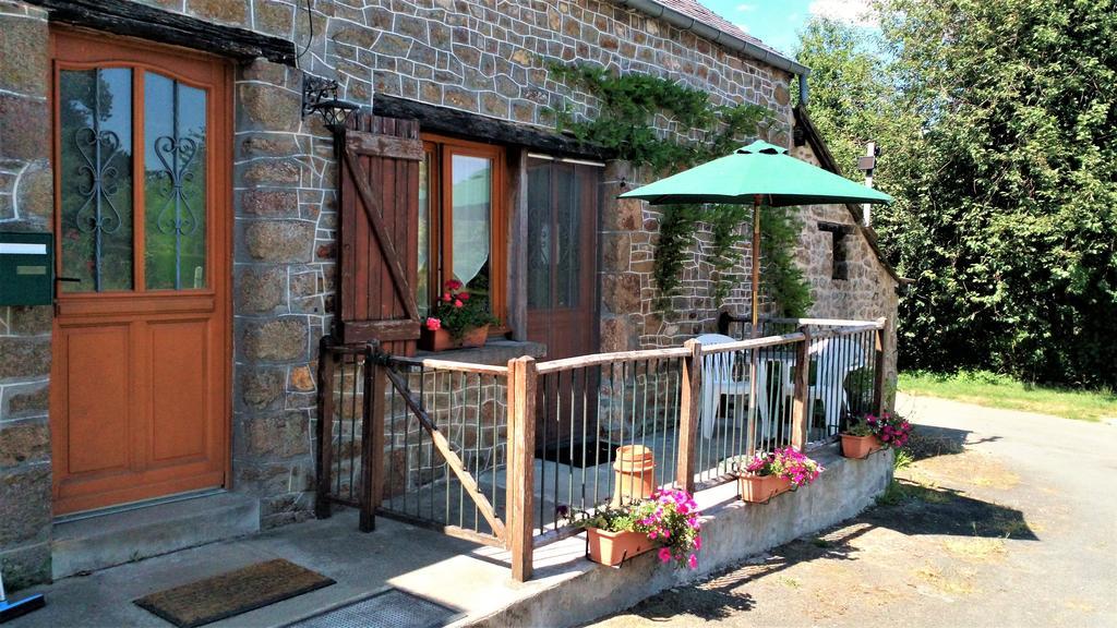 Bed and Breakfast La Cloue Sainte-Marie-du-Bois  Exterior foto