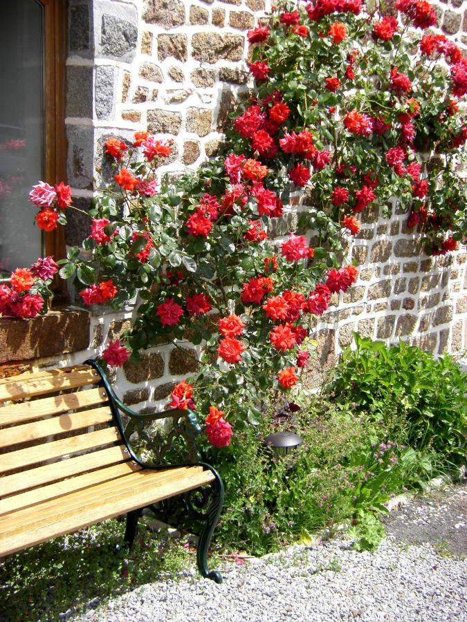 Bed and Breakfast La Cloue Sainte-Marie-du-Bois  Exterior foto